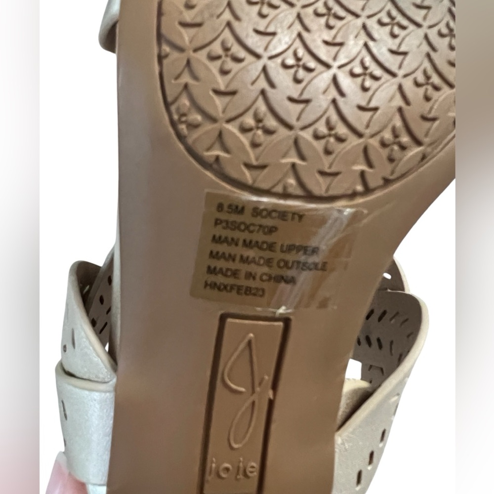 JOIE women’s society gold frost perforated straps bloc heel sandal size 8.5 EUC - Picture 9 of 9